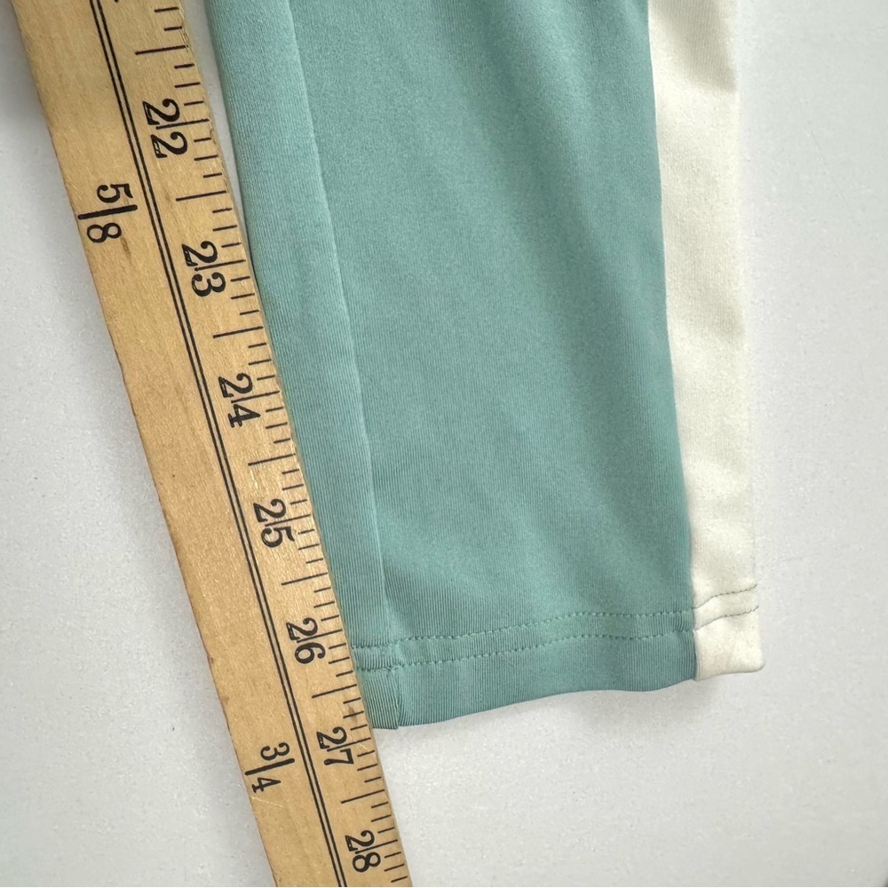Puma Archive T7 sleeveless jumpsuit in Sage green / white side stripes Yoga Sz L - Picture 12 of 14